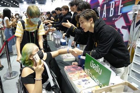 อบอนหวใจ 12 หนมจาก Pit Babe The Series รวมงานสปดาหหนงสอแหงชาต แฟนๆตอนรบอยาง