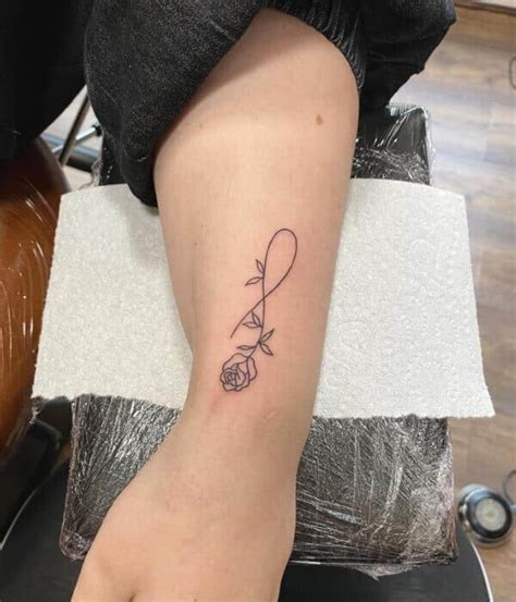 40 Gorgeous Fine Line Tattoo Ideas Designs 2024