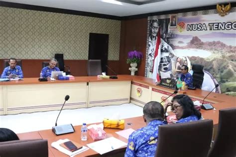 Pejabat Gubernur NTT Mengikuti Rapat Koordinasi Pengendalian Inflasi