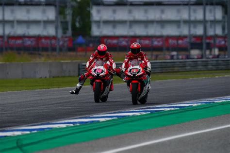 Andi Gilang Menang Race 1 ARRC Thailand 2022 Otomotif Tempo Co