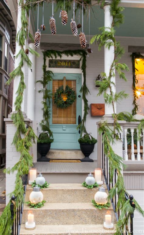 20 Beautiful Christmas Porch Ideas