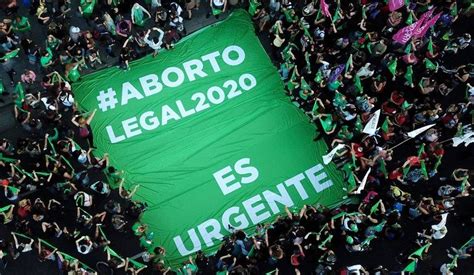 Mientras Eeuu Da Marcha Atrás Las Mujeres Latinoamericanas Están