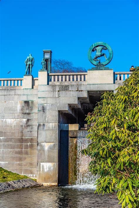 Detalles De La Estatua En El Parque Vigeland De Oslo Norway Fotografía