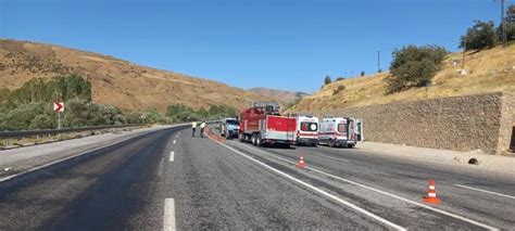 Vanda korkunç kaza 3 kişi hayatını kaybetti 3 yaralı Son Dakika Haber