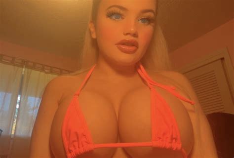 Twitter Mistressmarina Boob And Lips Greed Filling My Expander