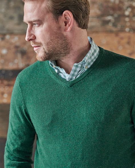 Woodland Green Cashmere Merino Classic V Neck Knitted Jumper