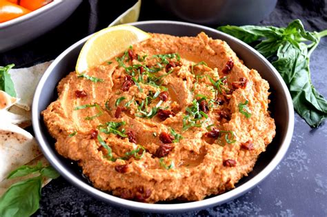 Sun Dried Tomato And Fresh Basil Hummus Lord Byron S Kitchen