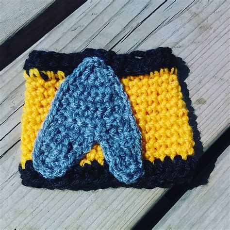 Ravelry: Star Trek Badge pattern by Tina Prystup