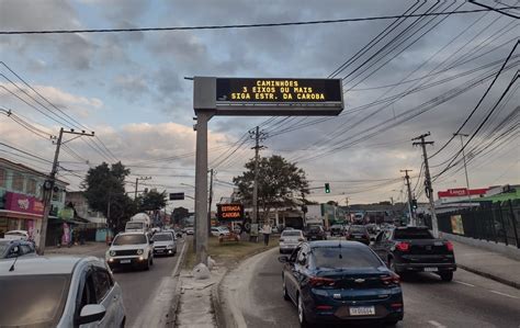 Cet Rio Instala Novos Pain Is De Mensagens Vari Veis Na Cidade