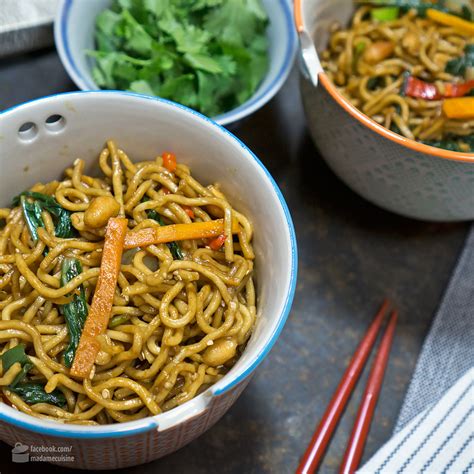 Gebratene Mie Nudeln mit Gemüse Madame Cuisine