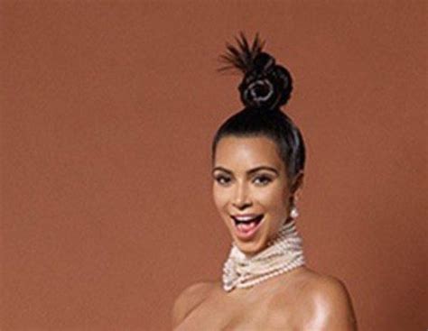 Kim Kardashian posa totalmente desnuda tras enseñar el culo en Paper