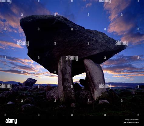 Kilclooney more dolmen hi-res stock photography and images - Alamy