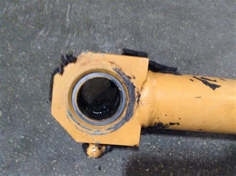 G100295 Case 1845b Hydraulic Cylinder For Sale