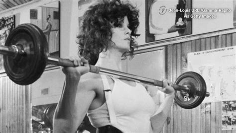 Bodybuilding pioneer Lisa Lyon dies at 70, TMZ reports | FOX 11 Los Angeles