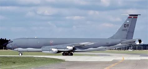 Which KC-135 looks better? : r/aviation