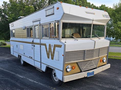 Retro Home-On-Wheels: A 1969 Winnebago D22 Motorhome