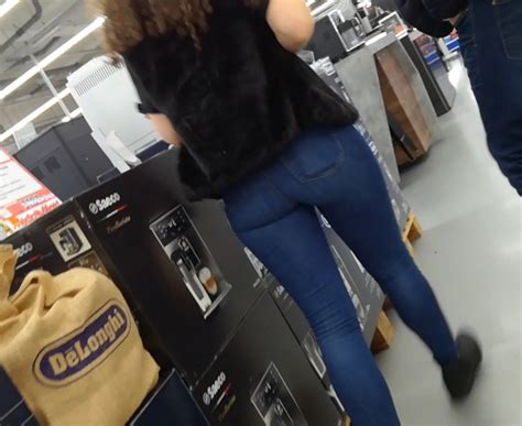 Amazing Ass In Tight Jeans Oc Tight Jeans Forum