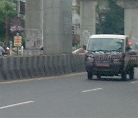 Mahindra Maxximo Plus facelift spied front