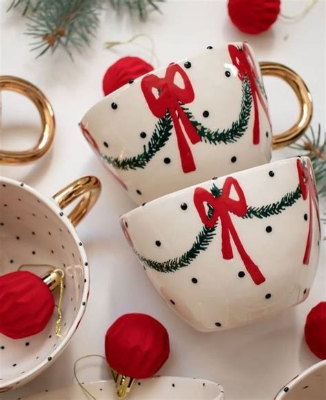 Pin By Nesibe Kaynakin On Bardak In 2024 Diy Christmas Mugs Pottery