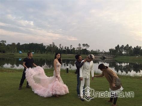 Hot girl và hot boy Việt 14 11 Mặt Thúy Vi cứng đơ sau dao kéo Salim nóng bỏng ở hồ bơi