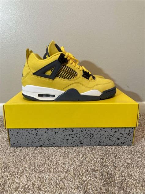 Air Jordan Retro 4 Lightning 2021 | Kixify Marketplace