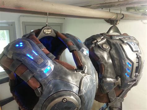 Pin On Gears Of War Cosplay