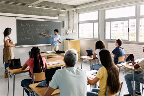 Aprovado Pela C Mara Novo Ensino M Dio Aumenta Carga Hor Ria Da