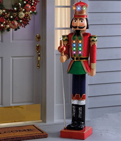 The Lighted 5′ Musical Nutcracker | Christmas