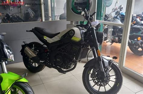 Sejutaan Naik Naked Sport 250 Cc DP Kredit Benelli Leoncino 250 Segini GridOto