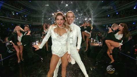 2 Couples Achieve Perfection In Dancing With The Stars Finale Dance By Dance Recap Abc7 Chicago