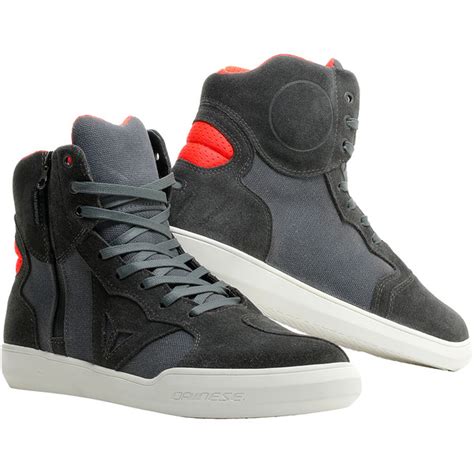 Dainese : Dafy, gants, combinaison, pantalon, chaussures, marque dainese