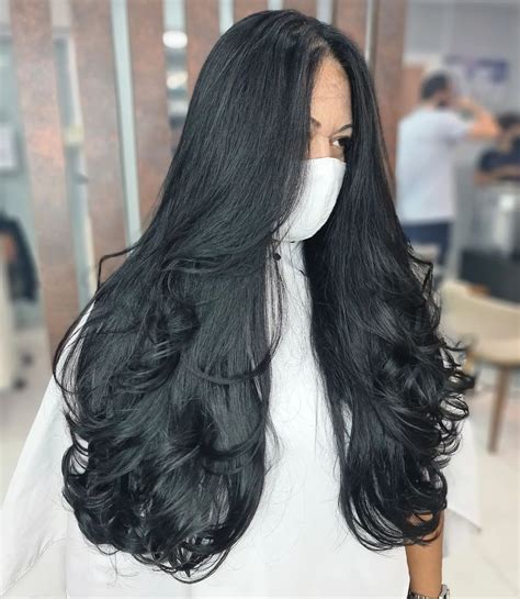 Da Moda Ao Místico Como Pintar O Cabelo De Preto Azulado Portal Zoe