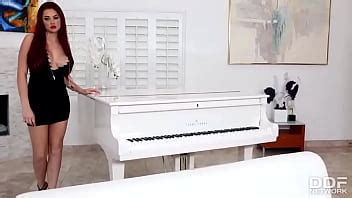 Pelirroja Con Curvas Lista Para Correrse XVIDEOS