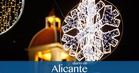 Elche Inunda De Magia La Pla A Dels Algeps Con Un Mercado De Navidad