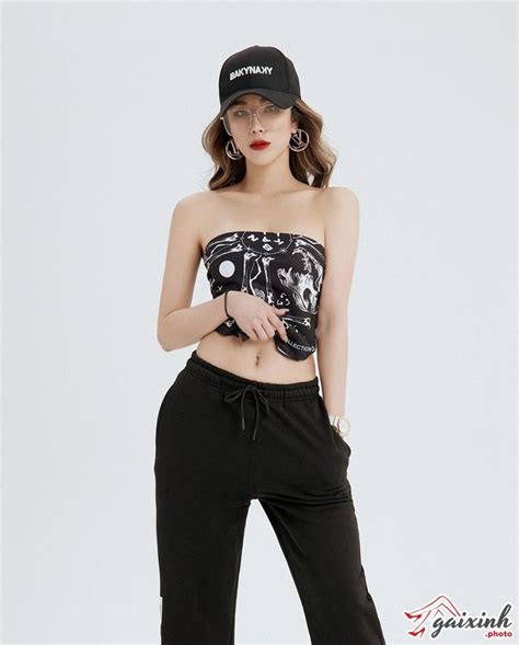 Diệp Lâm Anh Bikini Khoe Dáng Sexy Bốc Lửa khi Đã 2 Con