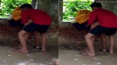 Auntyai Ilam Paiyan Saree Thuki Ookum Sex Tamil Village Video