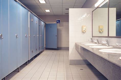 Using Public Bathrooms During the Coronavirus Pandemic