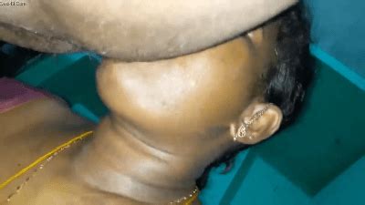 Tamil Local Thevidiya Aunty Kathalan Soothai Naki Sex Seigiraal