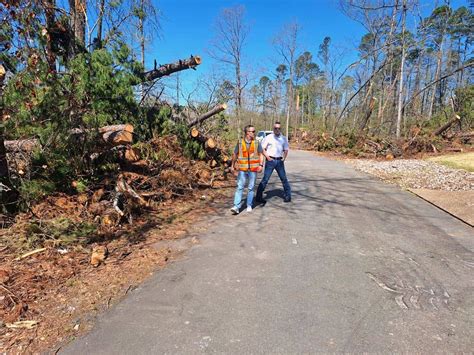 State Senator Mckee Tours Hsv Tornado Damaged Neighborhood Hot