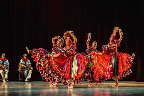 Una retrospectiva de tradiciones Danzahoy Danza en español