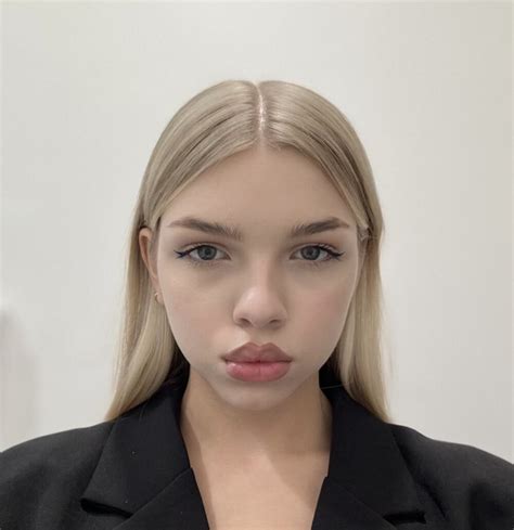 Alice1 Secret Nude On Cam Live Sex Chat On Fapchat