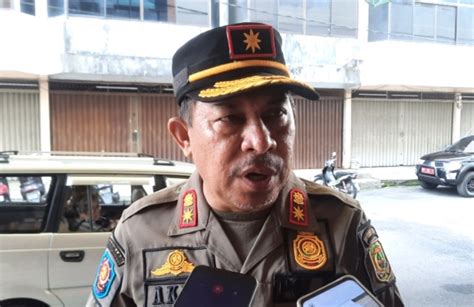 Satpol Pp Tanjungpinang Tertibkan Ratusan Spanduk Selama