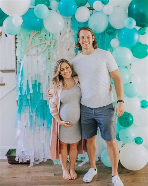 Pregnant Shawn Johnson, Andrew East’s Baby Shower: Pics