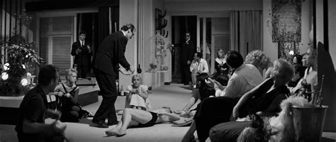 Naked Nadia Gray In La Dolce Vita