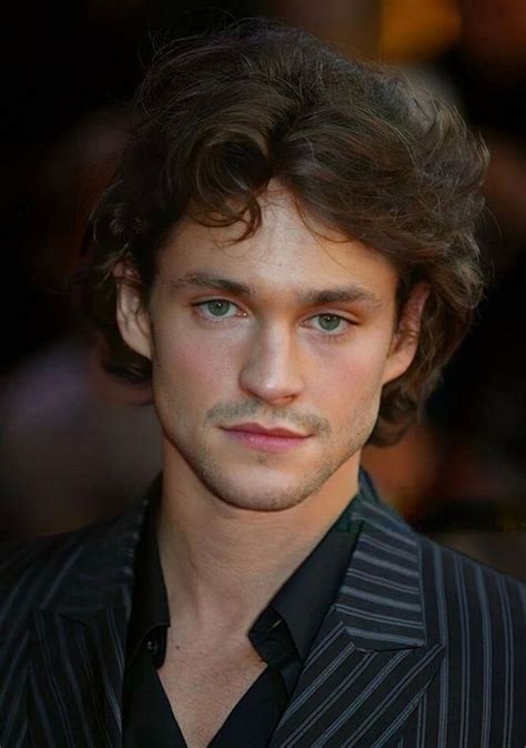 Pin By On Hugh Dancy Hugh Dancy Pretty Men Actors