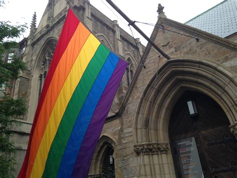 Lesbian Couple Takes Pulpit At Historic Baptist Church Universal Life