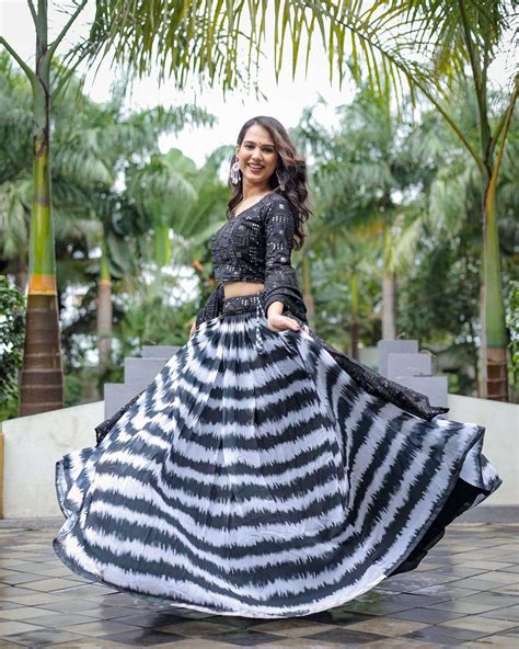 Balck White Georgette With Fancy Crush Design Festival Special