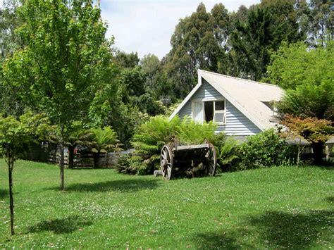 Hide Away Cottage Retreat, Cottages, Burnie, Australia | Glamping Hub