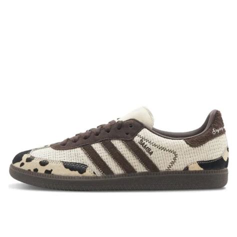 ADIDAS SAMBA OG NOTITLE COW PRINT i 2024 Sko Tøj