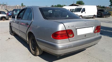 Dezmembrez MERCEDES BENZ E220CDI W210 An Fabr 1999 7481253